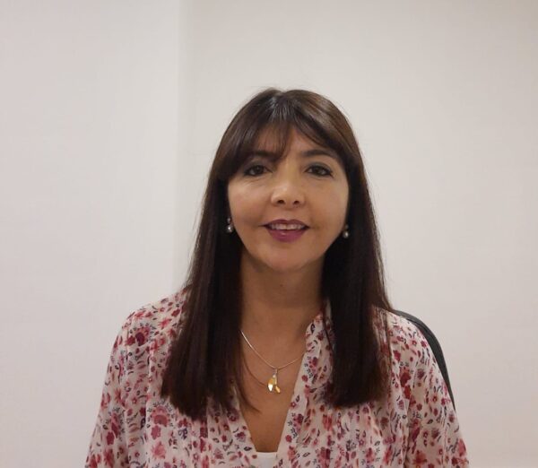 Alejandra Pizarro D.
Químico 
Secretaria Administrativa
alejandra.pizarro@biomixlab.cl